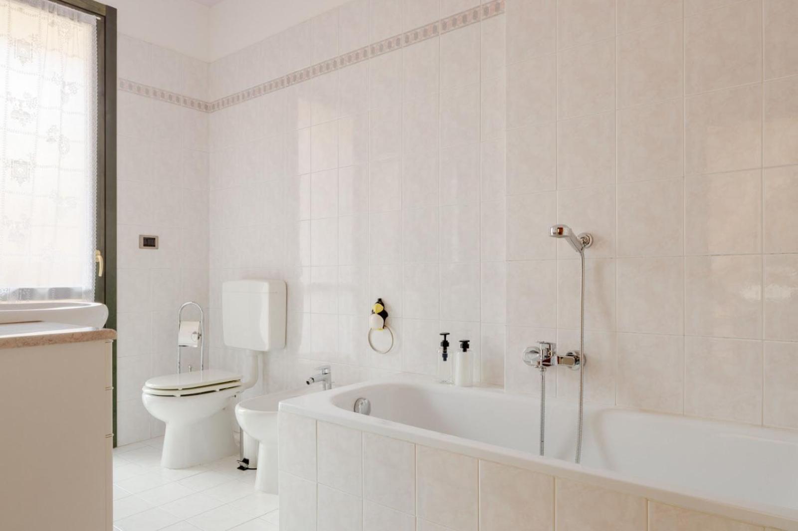 Casa Louise - Appartamento Don Bedetti Болоня Екстериор снимка